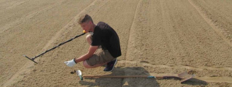The Easiest Metal Detector to Use (In My Experience) Metal Detecting Tips