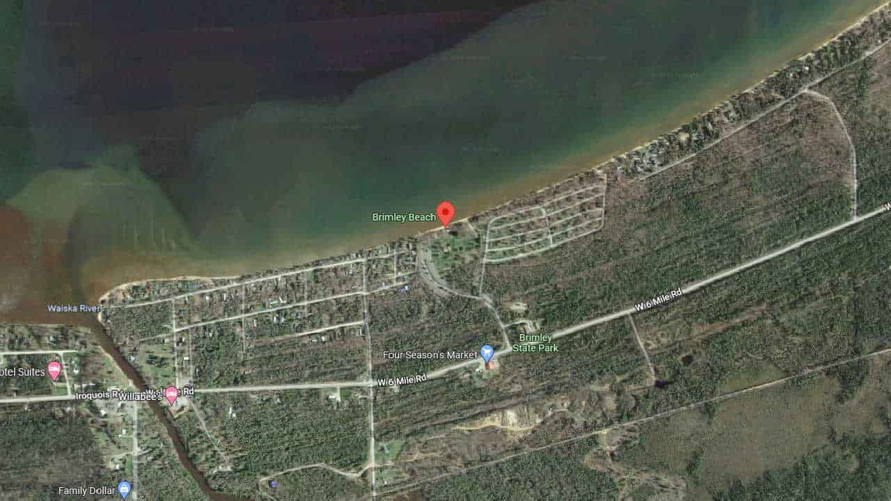 7 Best Beaches to Metal Detect in Michigan (Maps, Rules and Tips