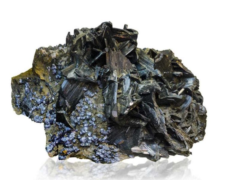 Can A Metal Detector Detect Tungsten? I Find Out Metal Detecting Tips